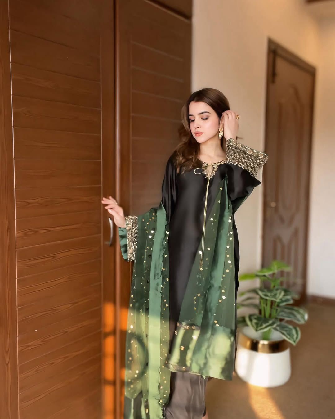 Elegant Newly Launched Kurti-Pant Set